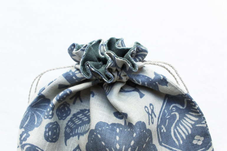 リネンプリント花図案吹寄グリーンで<br />巾着セット